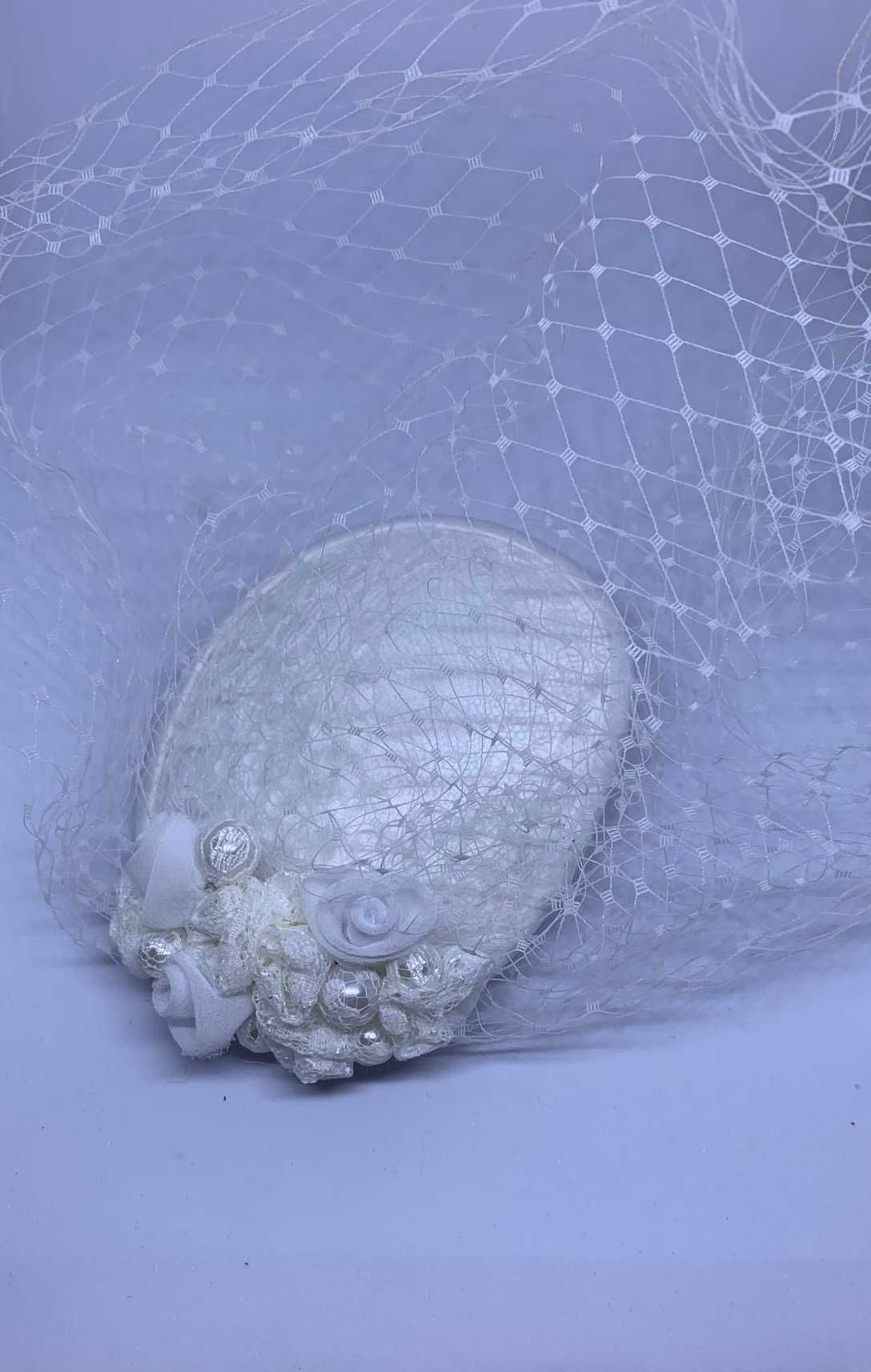 nowy toczek ślubny róże perły koronka woalka średni grzebyk glamour