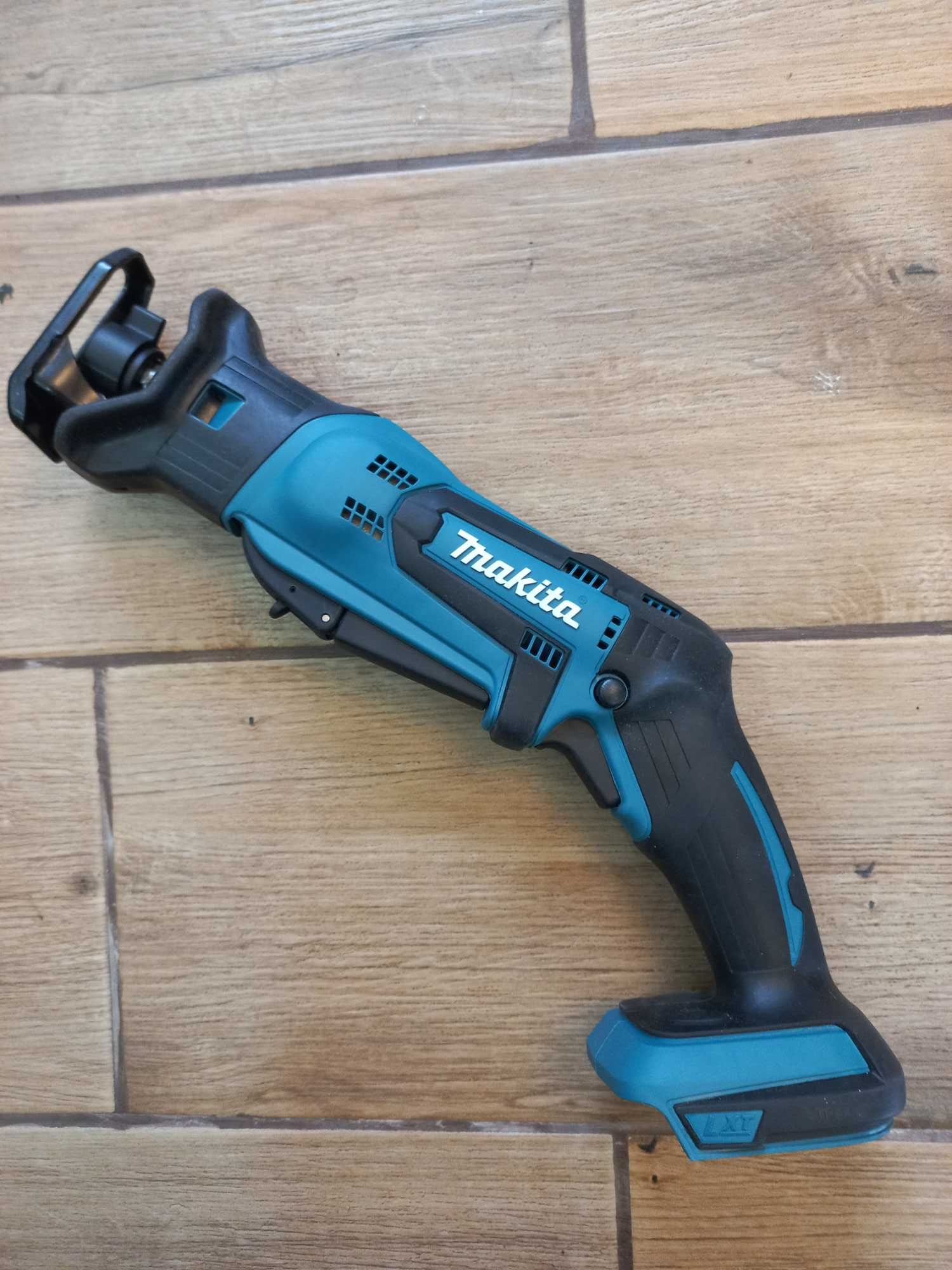 Аккумуляторный инструмент Makita 18V