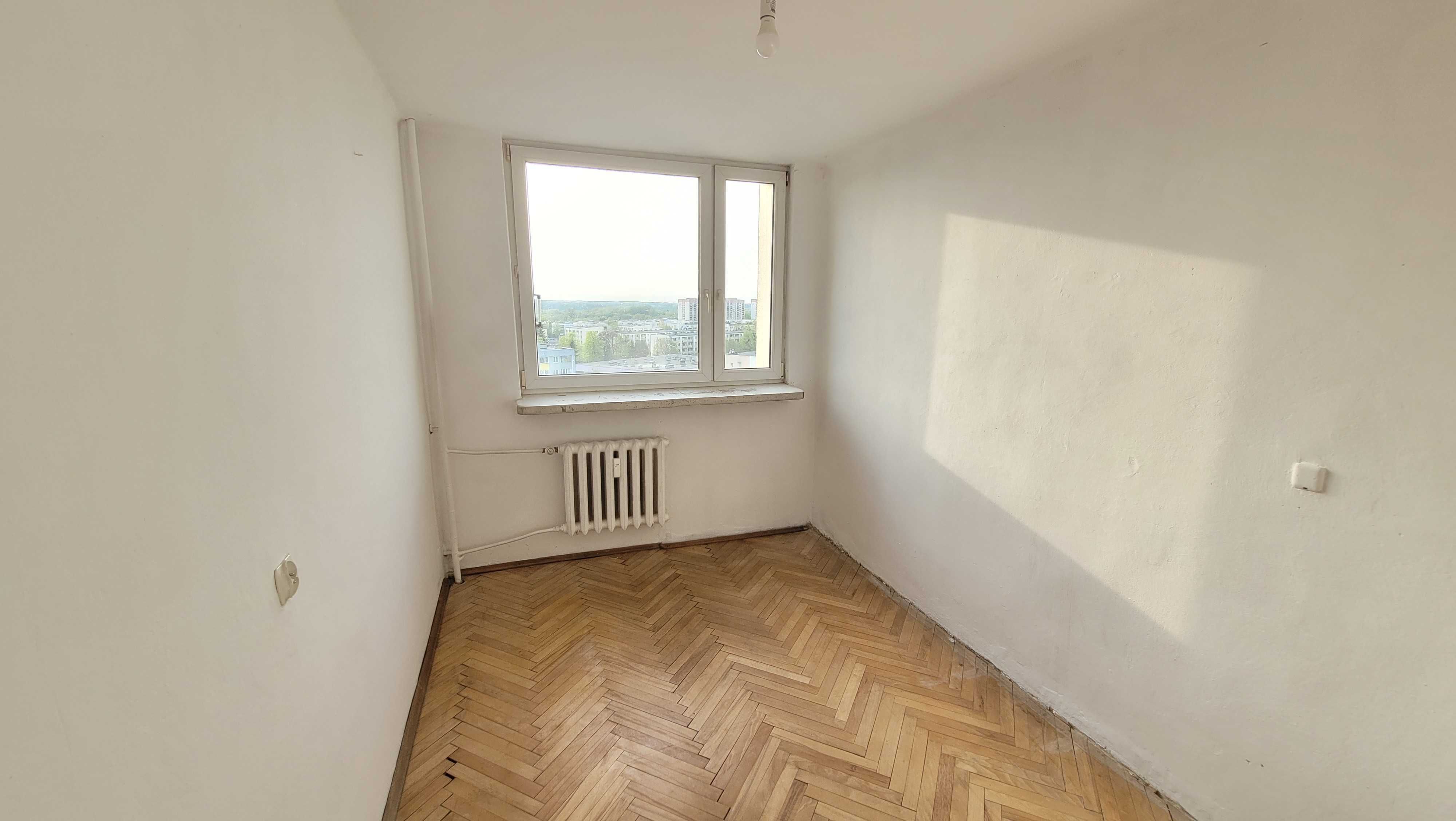Sprzedam M3 - 50,04m2, Puławy, ul. Centralna (do remontu)