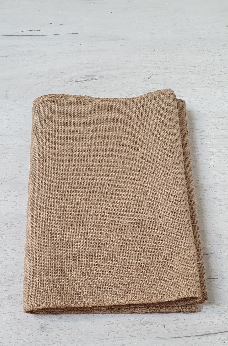 Bieżnik na stół jutowy w stylu vintage