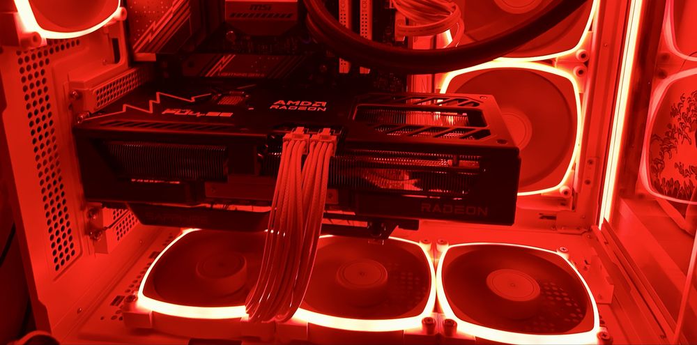 Placa Gráfica Sapphire Radeon RX 9070 XT Pulse 16GB