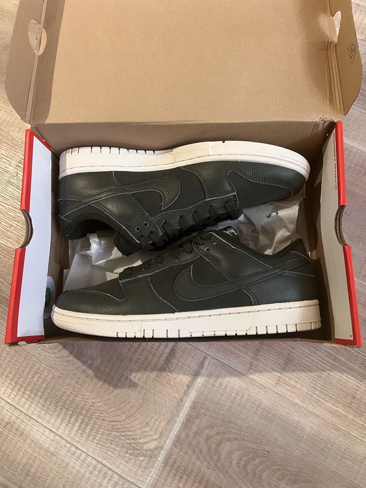 Кеди Nike Dunk Low Retro PRM