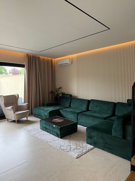 Продаж котеджу з дизайнерським ремонтом та меблями