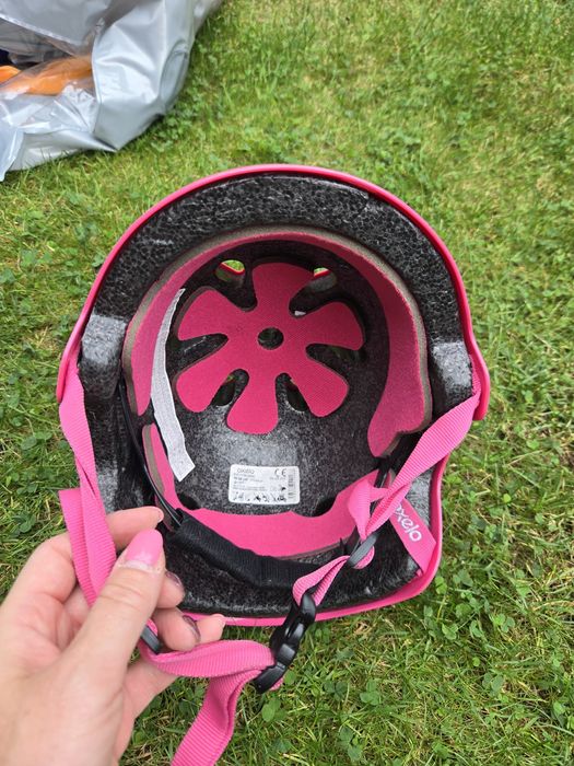 Kask rowerowy, na hulajnoge.