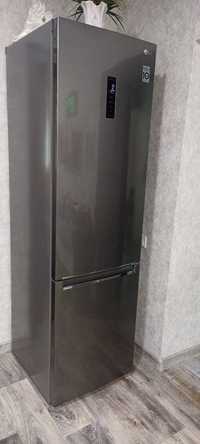 Продам  холодильник LG  GW B509SLKM