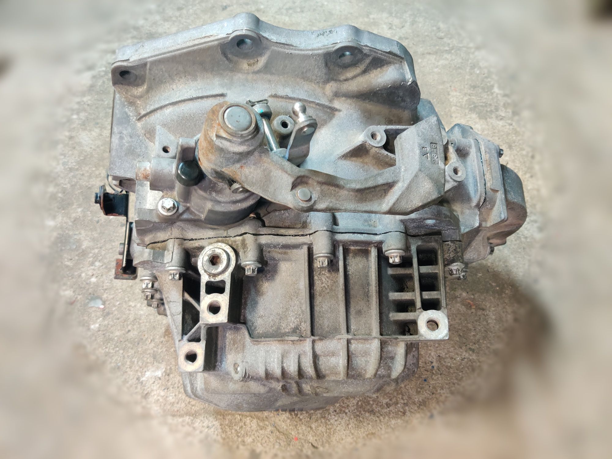 Zregenerowana skrzynia biegów M32 Astra Meriva Corsa Zafira 1.7 CDTI