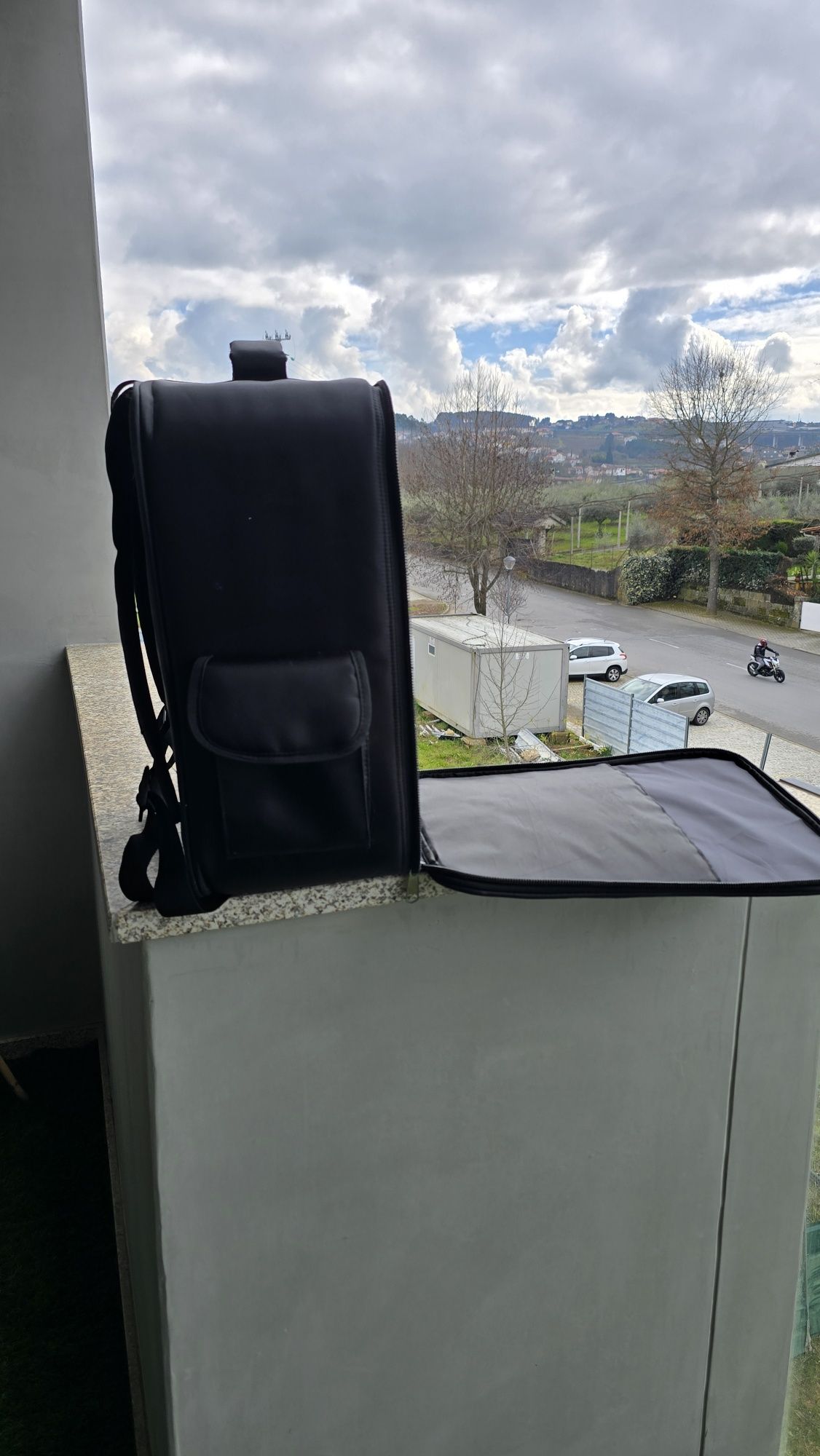 Vendo mala, comando e carregador para drone phantom