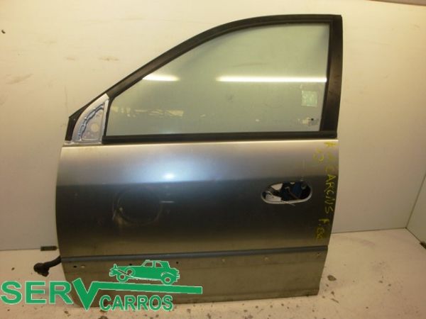 Porta frente esquerda KIA Carens I (FC)