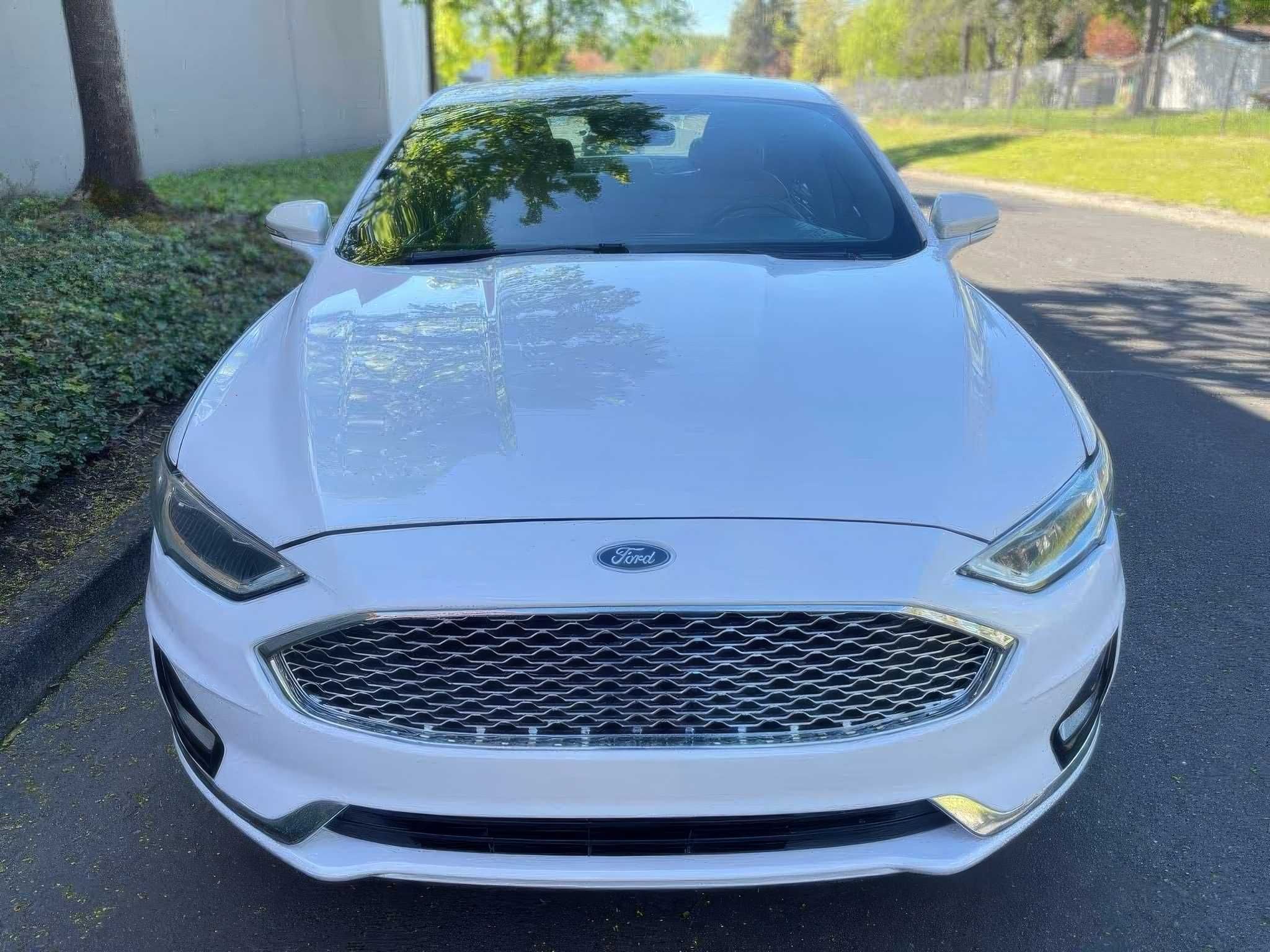 Ford Fusion Hybrid Titanium 2019