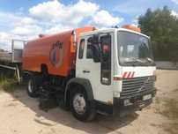 Zamiatarka VOLVO FL615 Bucher Schorling