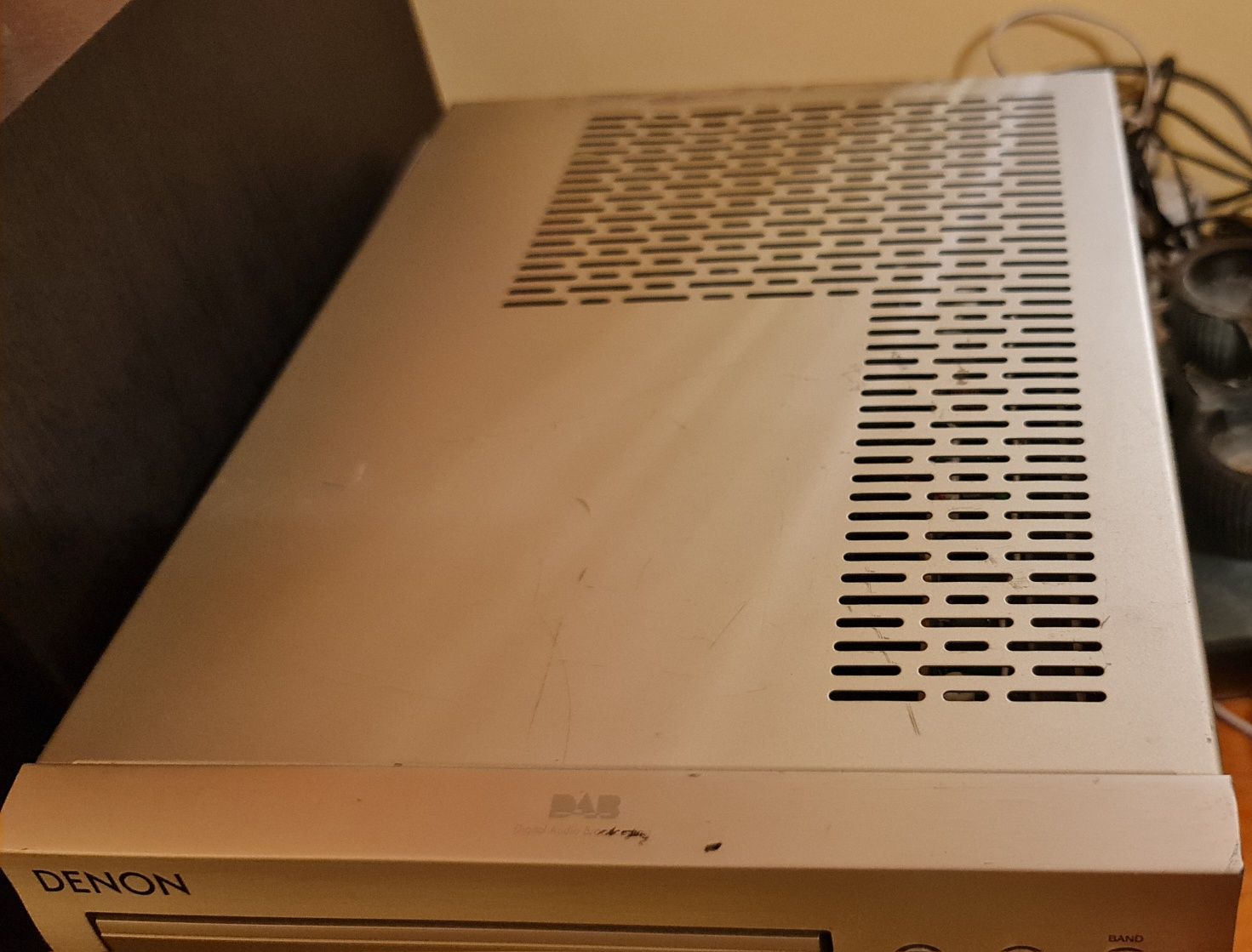 Denon RCD M41 DAB Amplituner Stereo z CD Miniwieża 2.1 z tunerem cyfr.