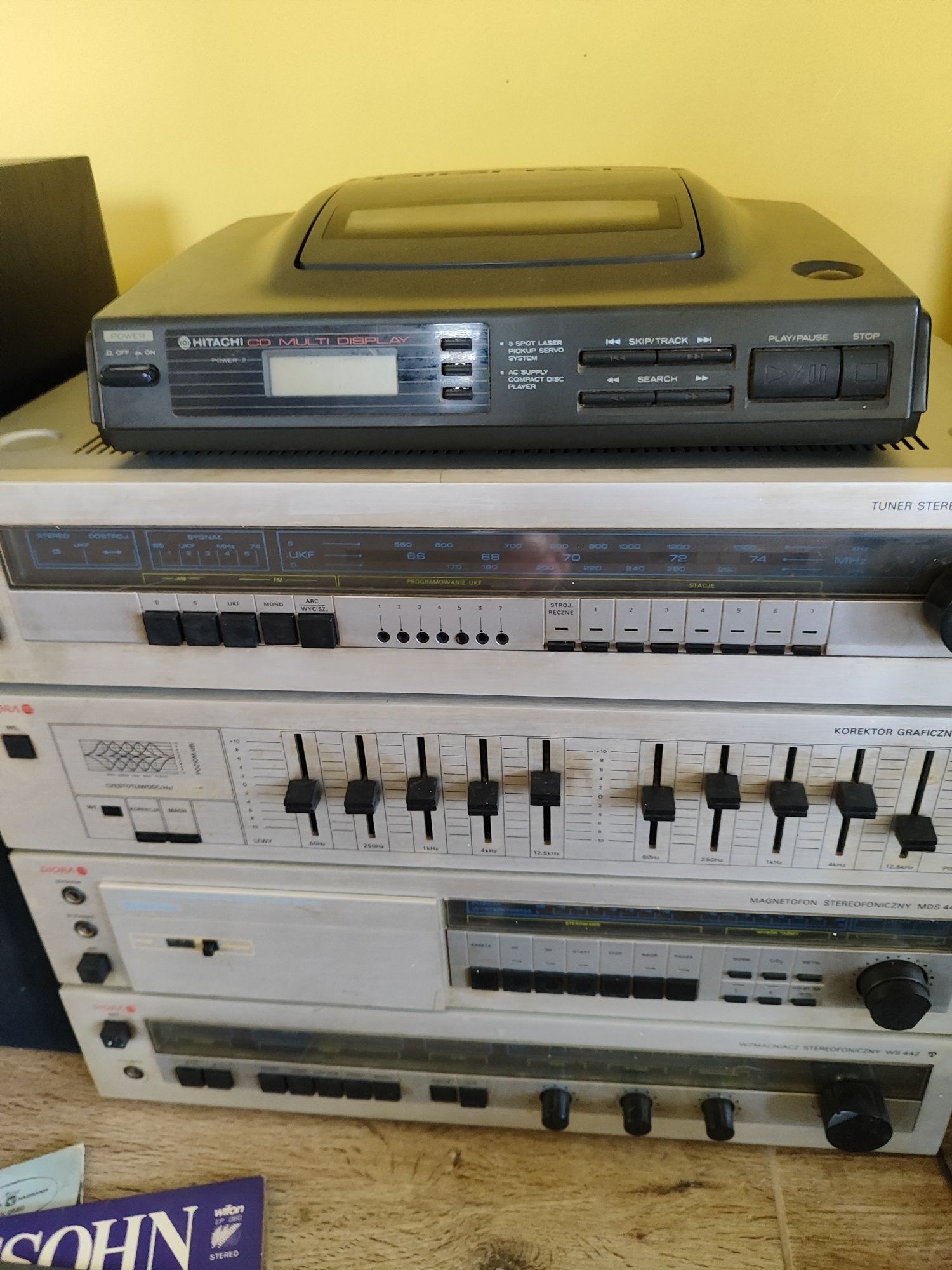 Kompletny zestaw gramofon, wieża, kolumny, odtwarzacz CD, płyty winyl