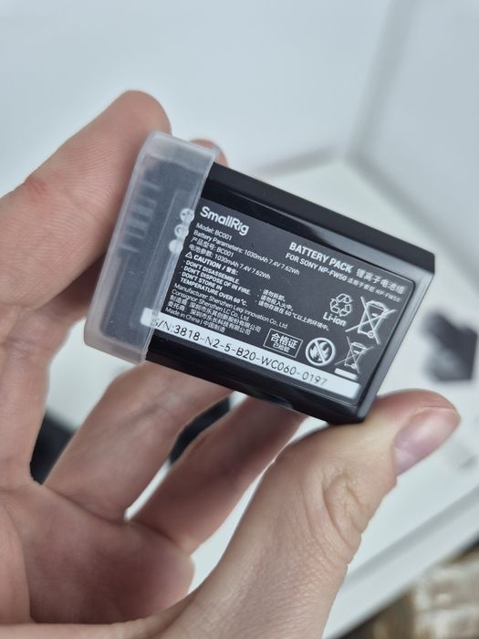 Змінні акумулятори та зарядка до фотоапарата Sony