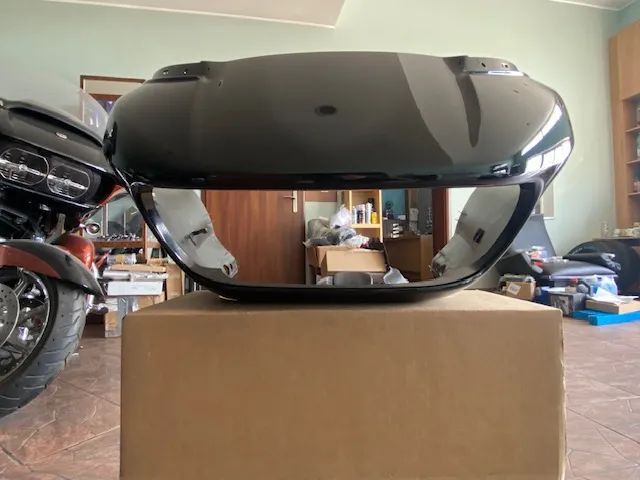 HARLEY TOURING ROAD GLIDE OWIEWKA CZASZA  14-