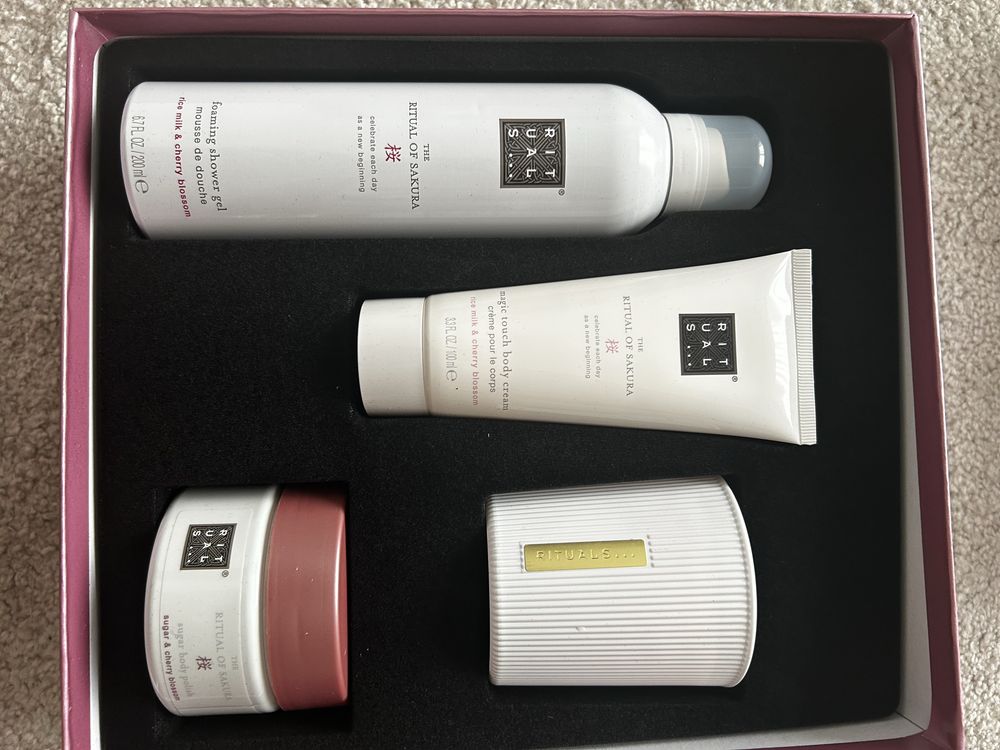 Zestaw Rituals of sakura