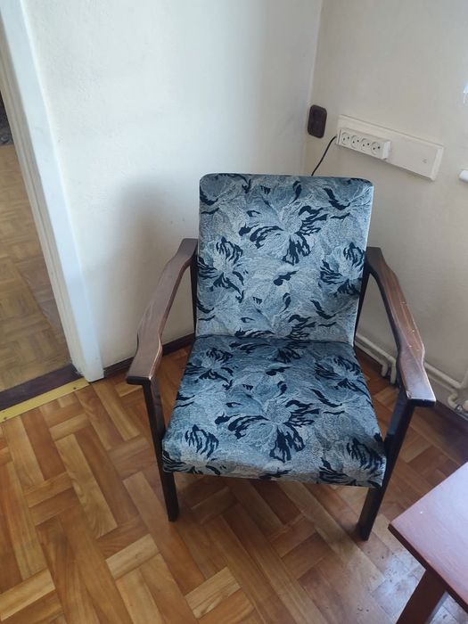 2 Fotele z czasów PRL-u
