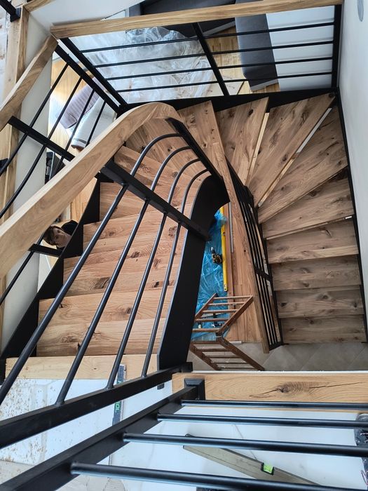 Stopnie do konstrukcji metalowych