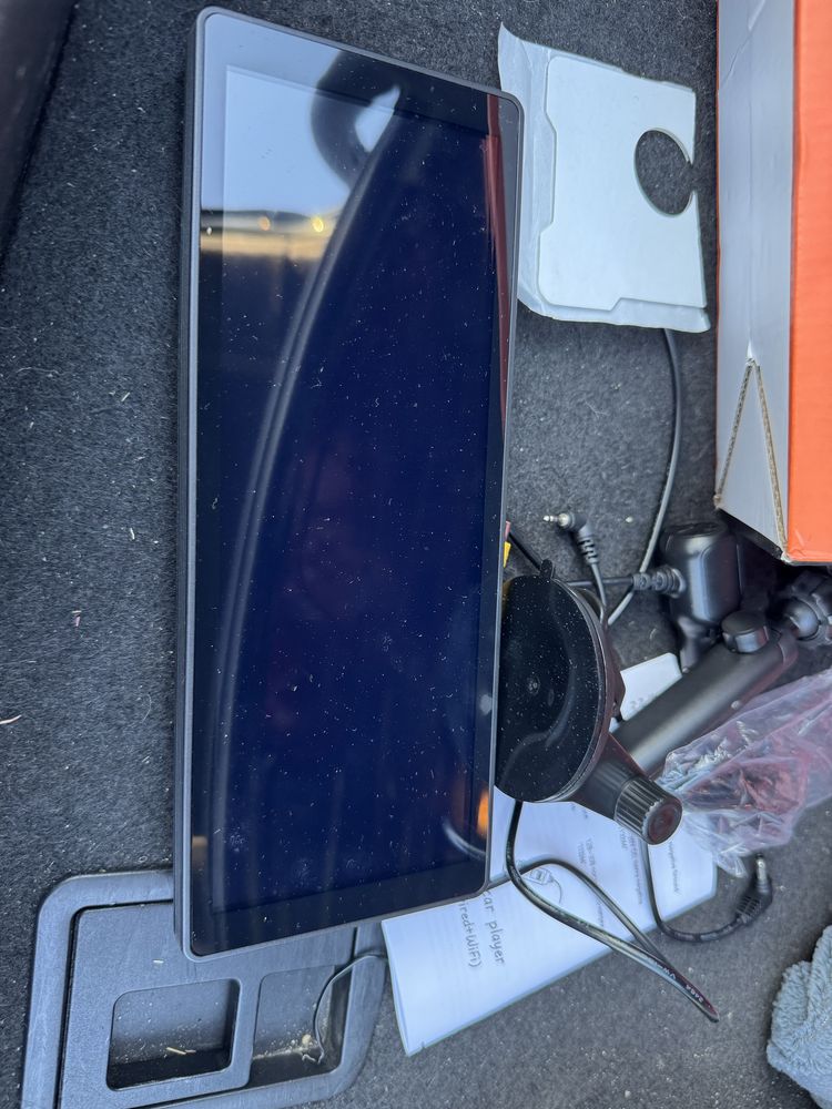 Sprzedam ekran mulimedialny Carplay do auta
