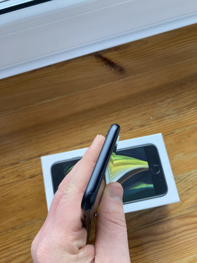 iPhone SE2020 64GB / stan bdb