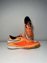 Halówki Nike Hypervenom Phade IC r.42.5