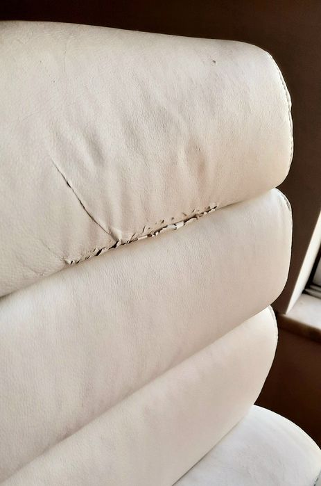 Cadeiras escritório (duas unidades para reparar)