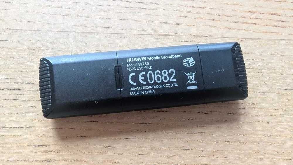 Huawei E1750 czytnik kart SD + modem mobilny USB 3G
