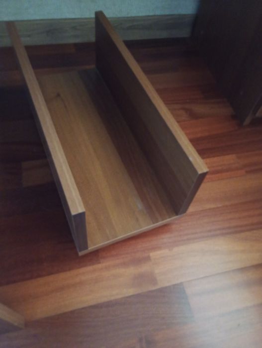 Стіл комп'ютерний