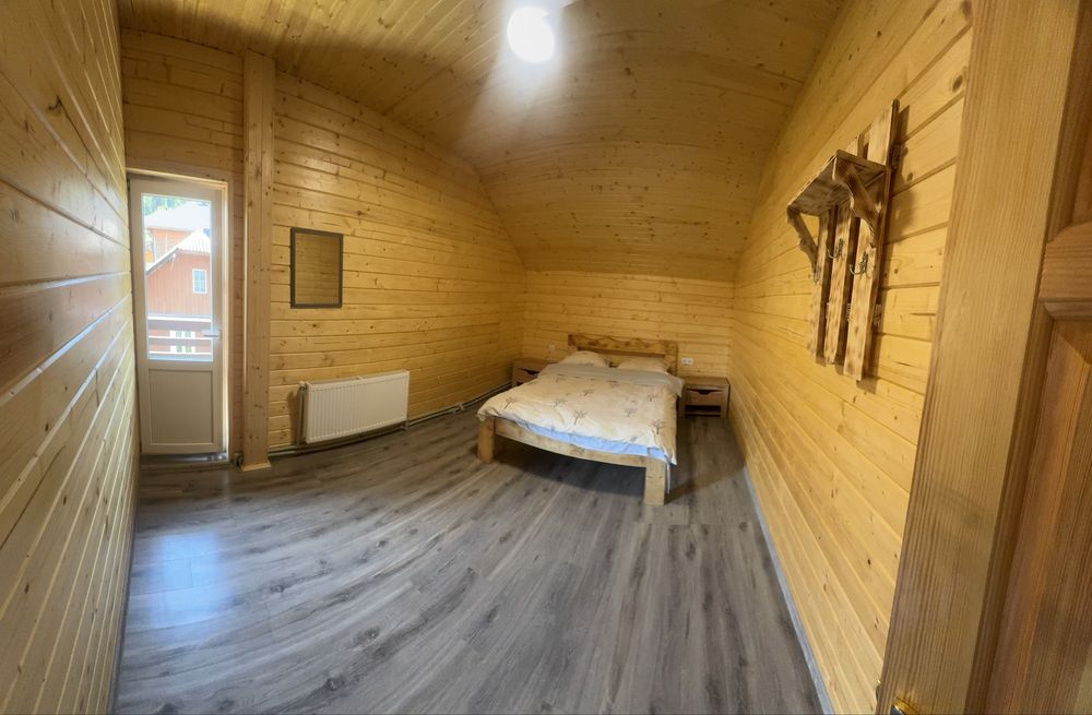 Славсько у центрі будинок! Без власників!Чан !Подова оренда житла!