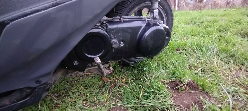 Продам скутер Suzuki Avenis 150