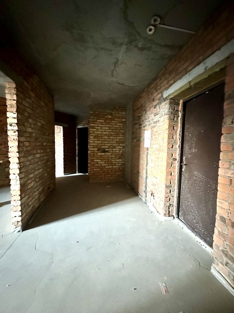 Продаж 2 х кімн квартири в центрі міста