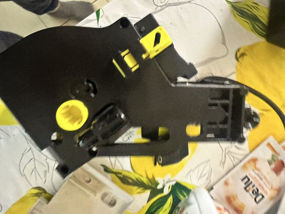 Продам кавомашину Saeco Moltio