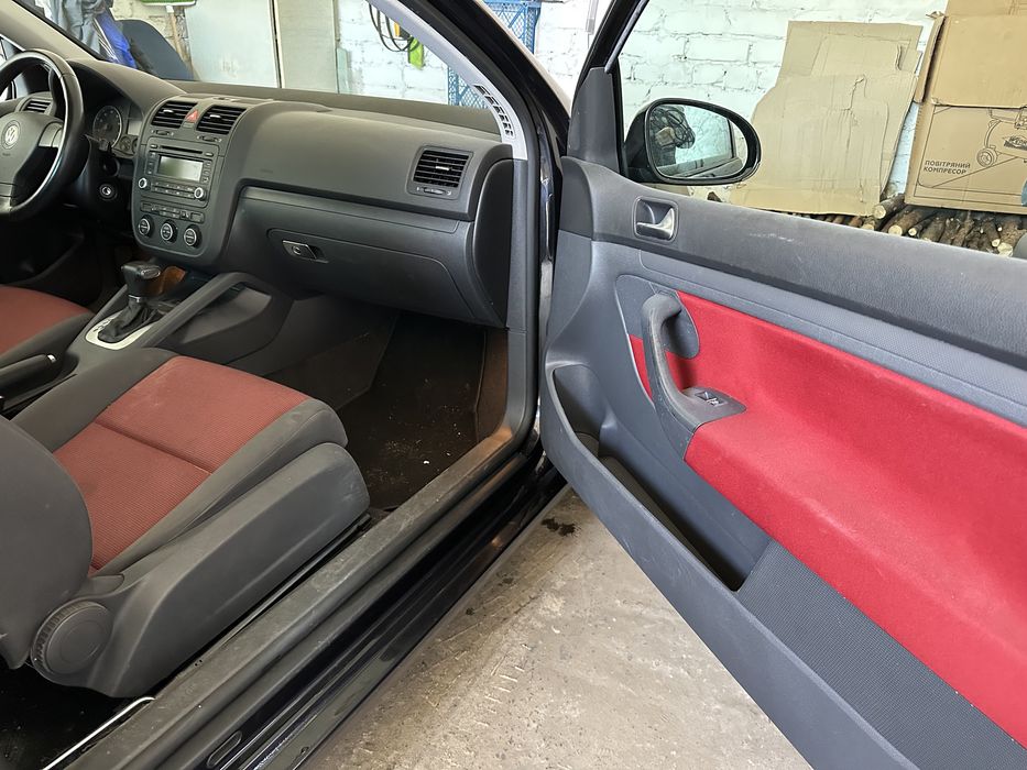 VW Golf Автомат бензин 1,6см