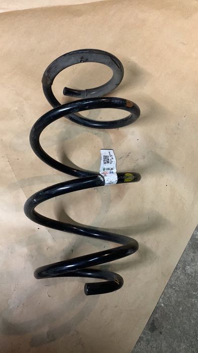 пружина передня Hyundai Ionik гібрид 17-22 б\у оригінал