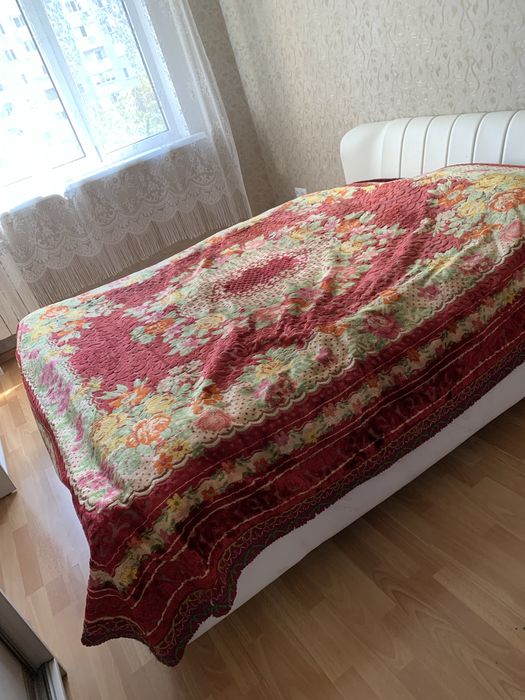 Покривало на двоспальне ліжко