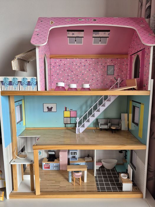 Domek dla lalek, bardzo duży z akcesoriami, transport we Wrocł. GRATIS