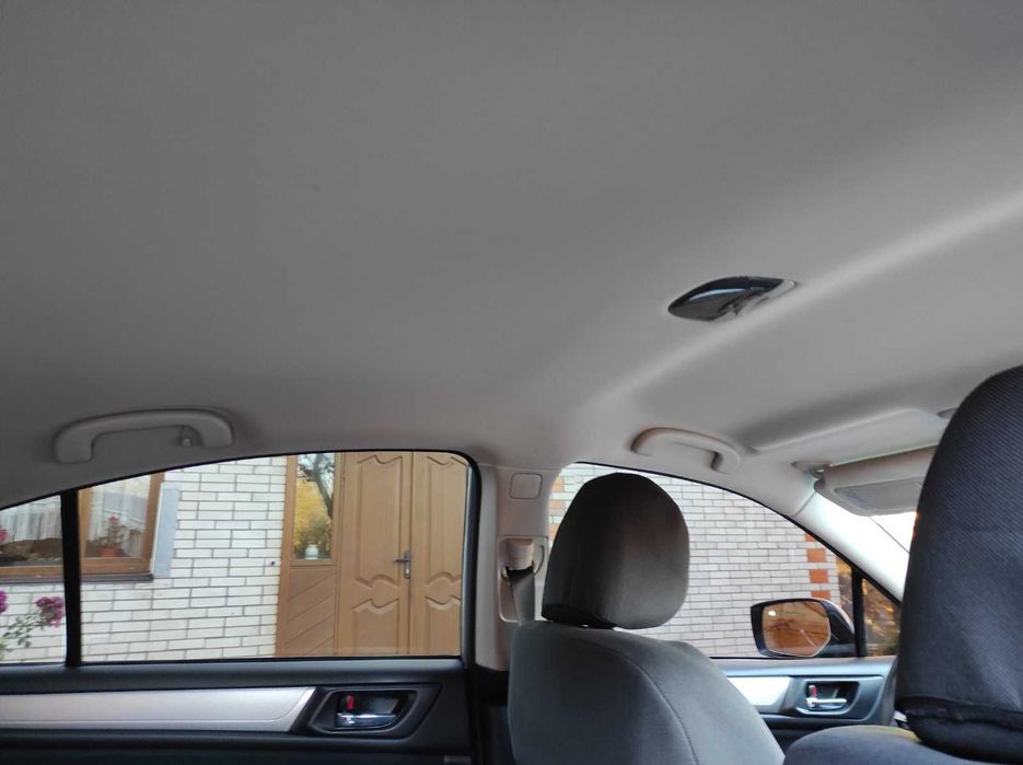 Subaru Legacy в ідеальному стані з малим пробігом