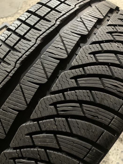 (1шт) як нове 235/35R19 Michelin Pilot Alpin PA4 (8.5мм) зимова шина