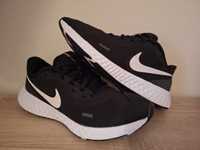 Buty do biegania Nike Revolution