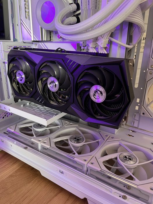 MSI Nvdia GeForce RTX™ 3070 Ti GAMING X TRIO 8G