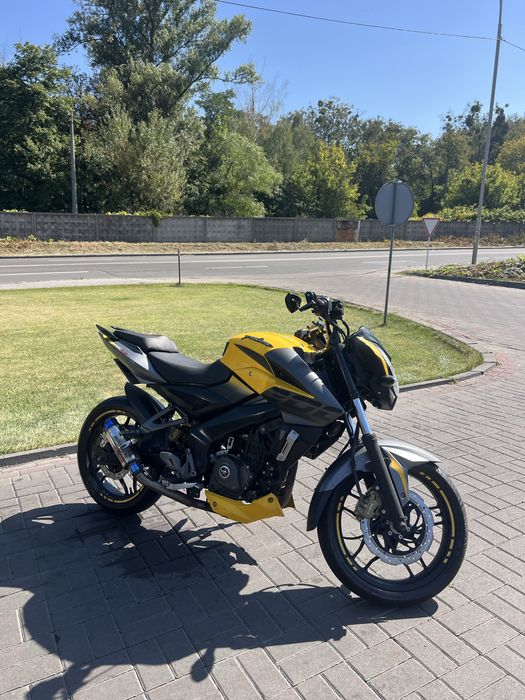 Bajaj pulsar ns200