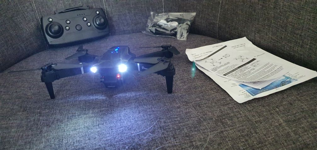 Nowy dron w walizce 4K zestaw