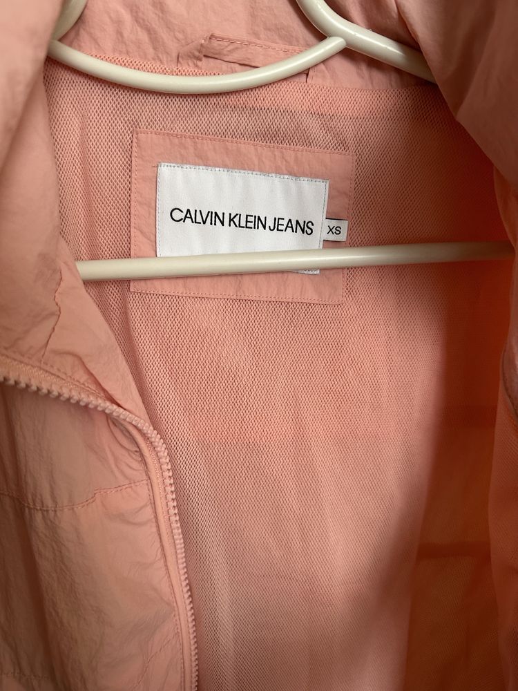 Ветровка Calvin Klein (xs)