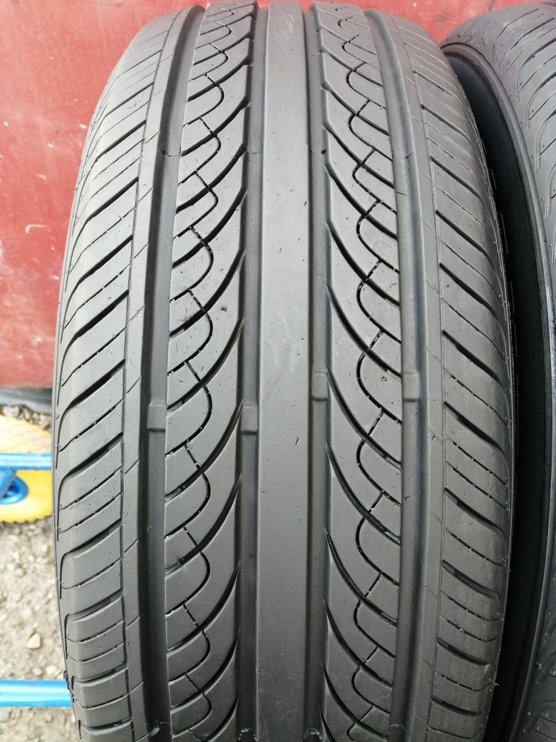 215/60/17 R17 MAXTREK INGENS A1 2шт ціна за 1шт літо шини