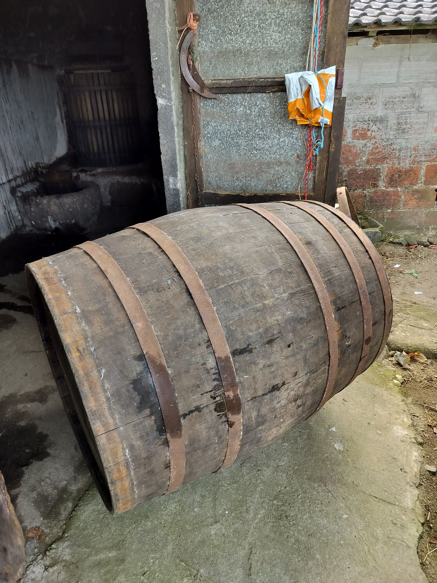 Pipo de madeira antiga 550lt