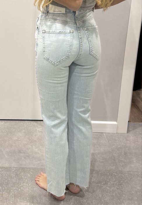 Джинсы женские Stradivarius
