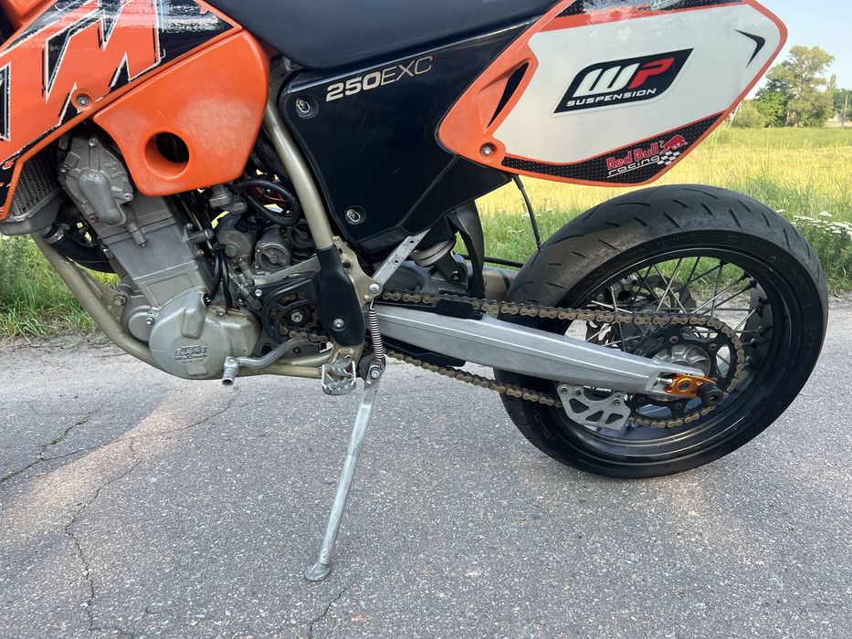 KTM 250 EXC F Racing Motard На доках Supermoto Akrapovic