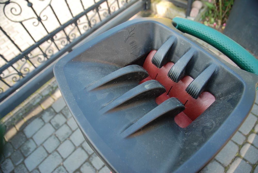 Bosch Rozdrabniacz do gałęzi AXT RAPID 2200