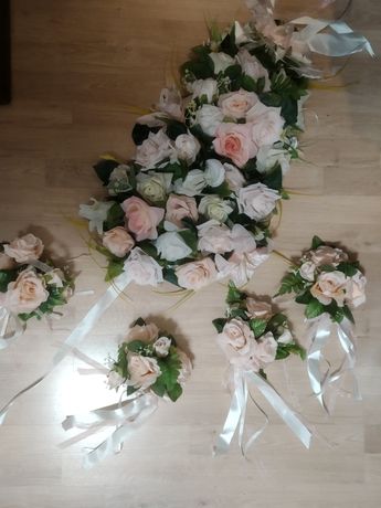 Цветы на свадебные машины