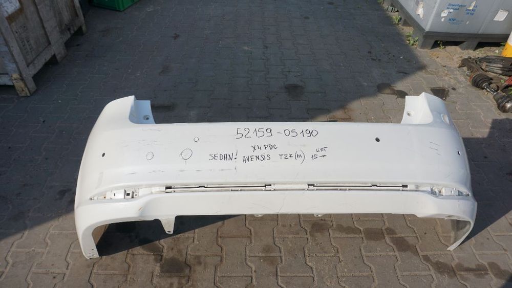 TOYOTA AVENSIS T27 SEDAN ZDERZAK TYŁ (dostępne 4 zderzaki)