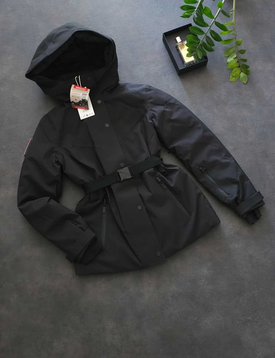 Продам лижна куртка Zara